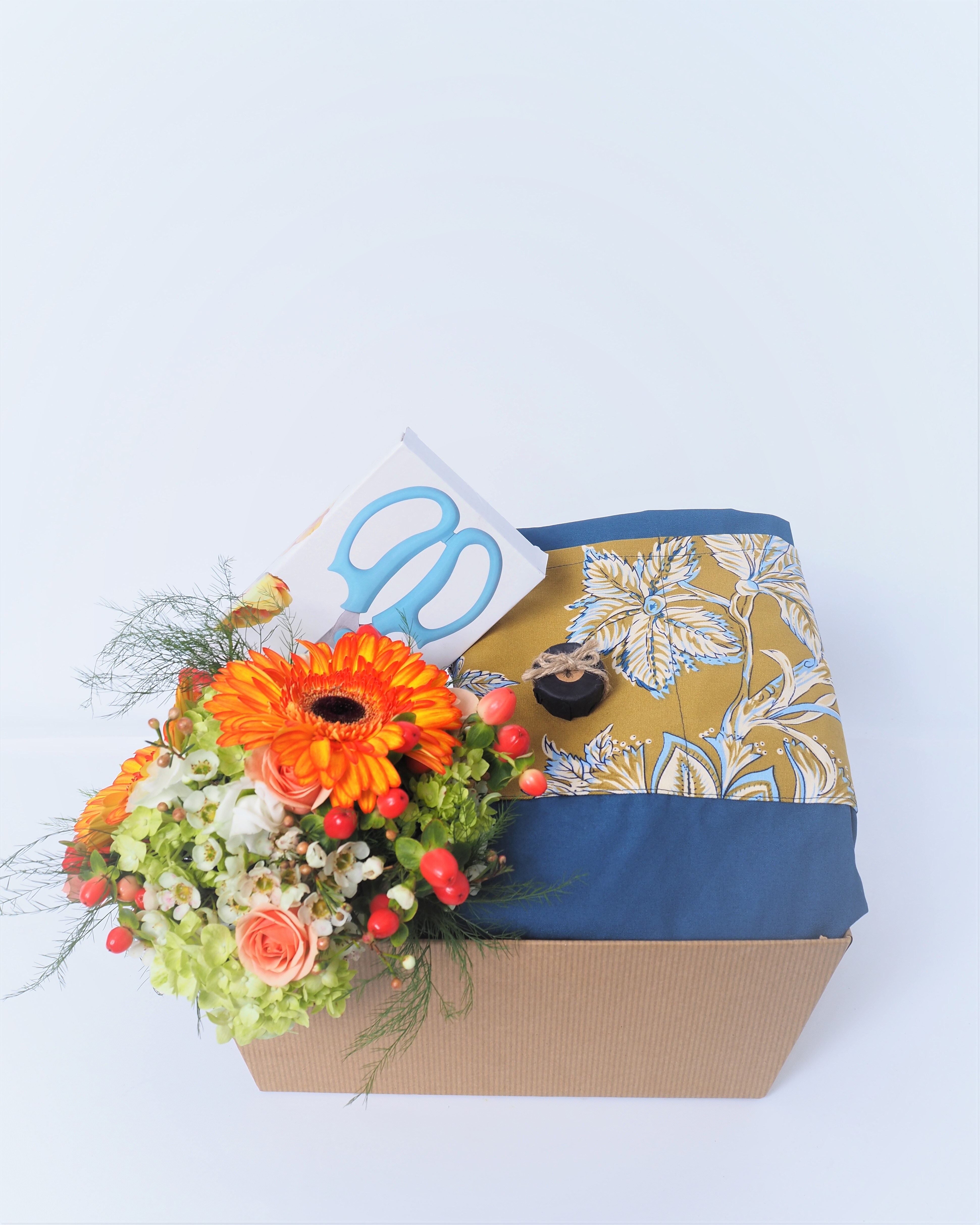 Workshop Gardeners Gift Set With Apron and Snips